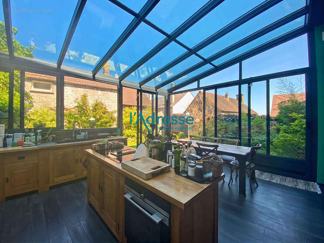 Maison à OINVILLE-SUR-MONTCIENT