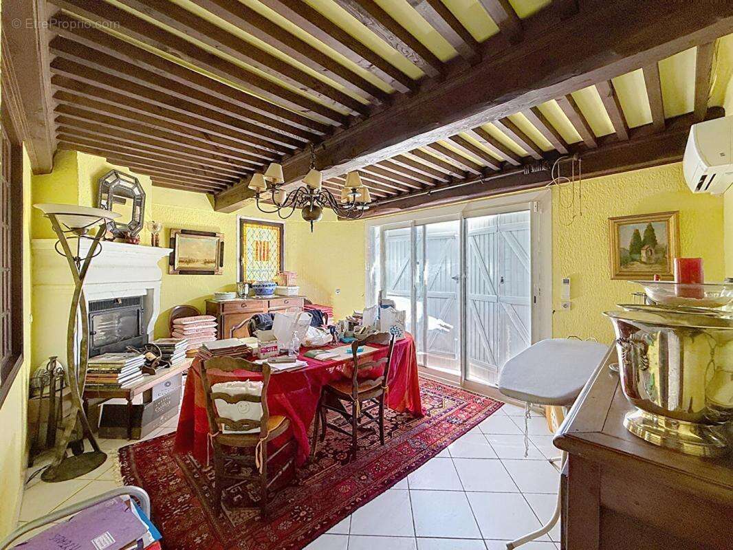 Maison à SOLLIES-VILLE