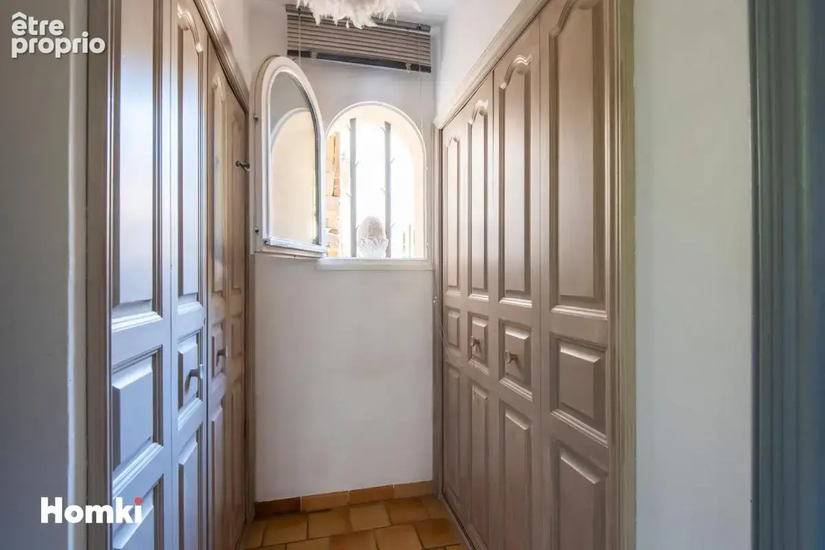 MARIGNANE – Maison familiale authentique 8 pièces 200m² avec piscine - photo 17