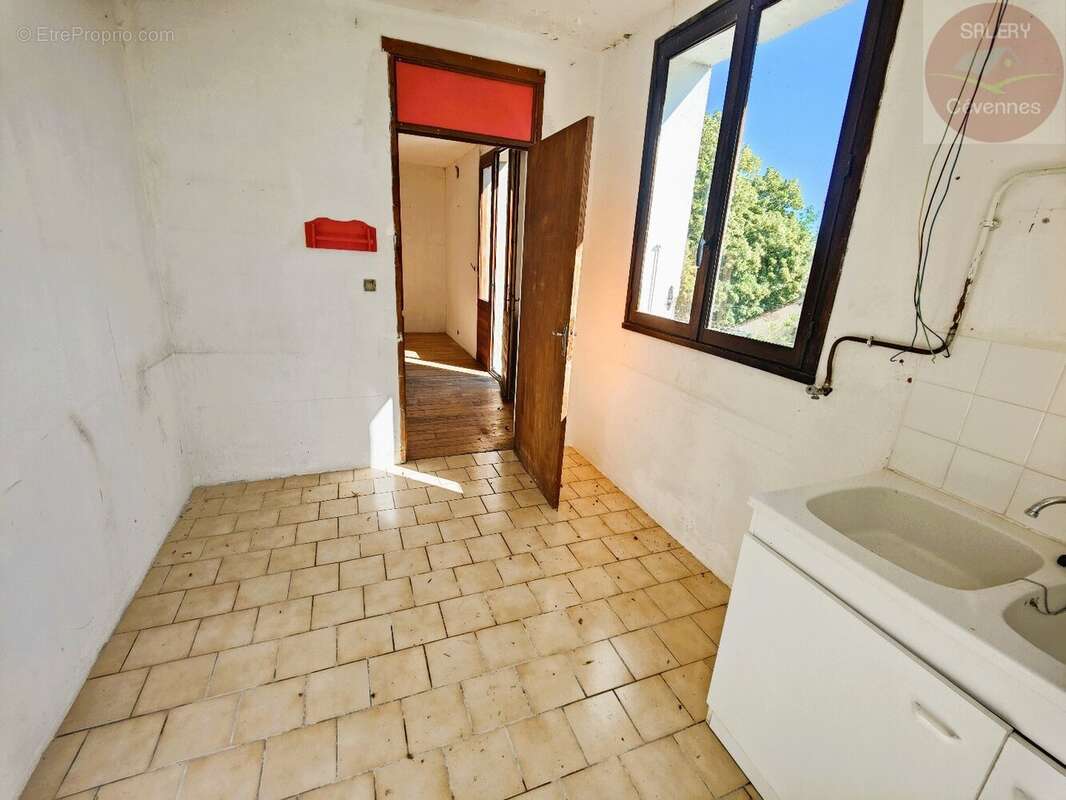 Maison de plain-pied à rénover - photo 6