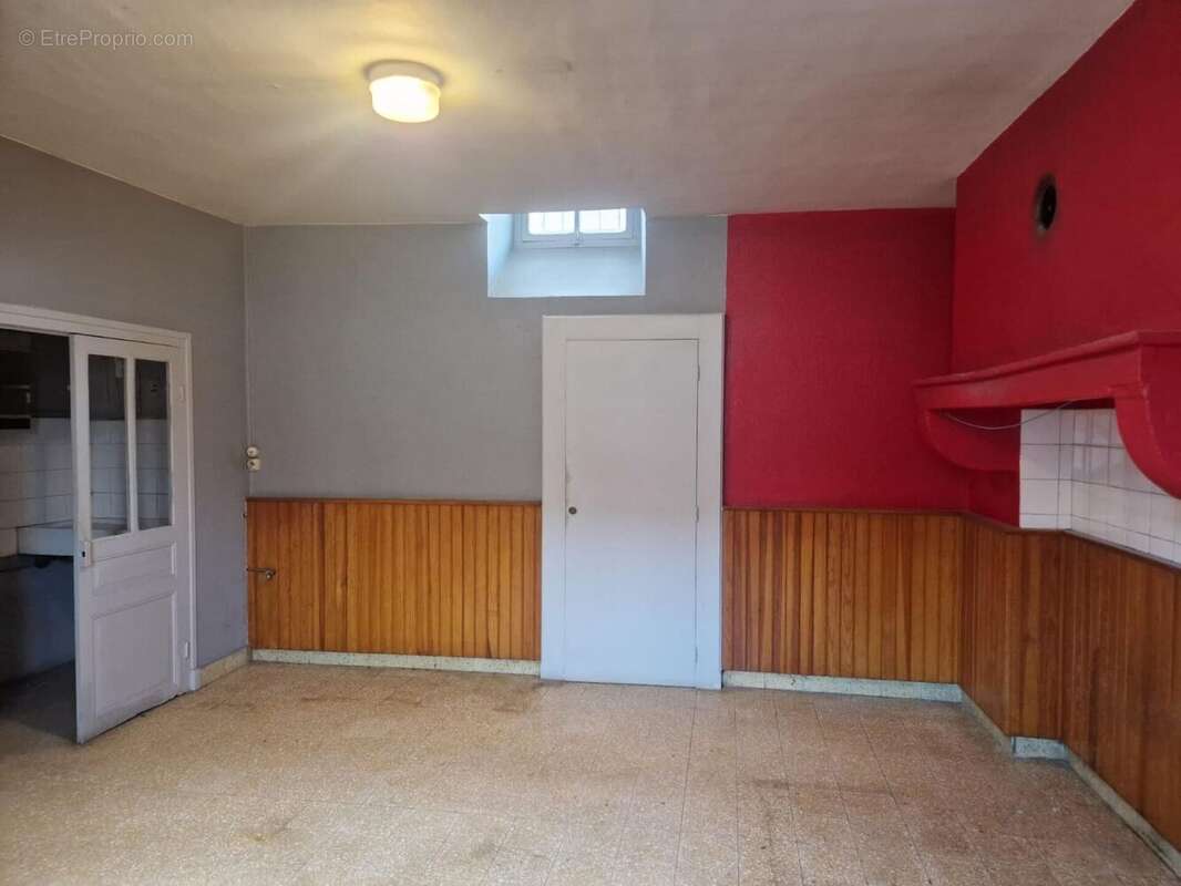 Maison 109 m² à Saint-Bonnet-De-Rochefort  - photo 2
