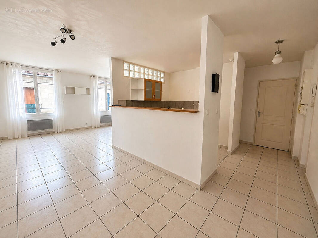 Appartement à PONT-SAINTE-MAXENCE