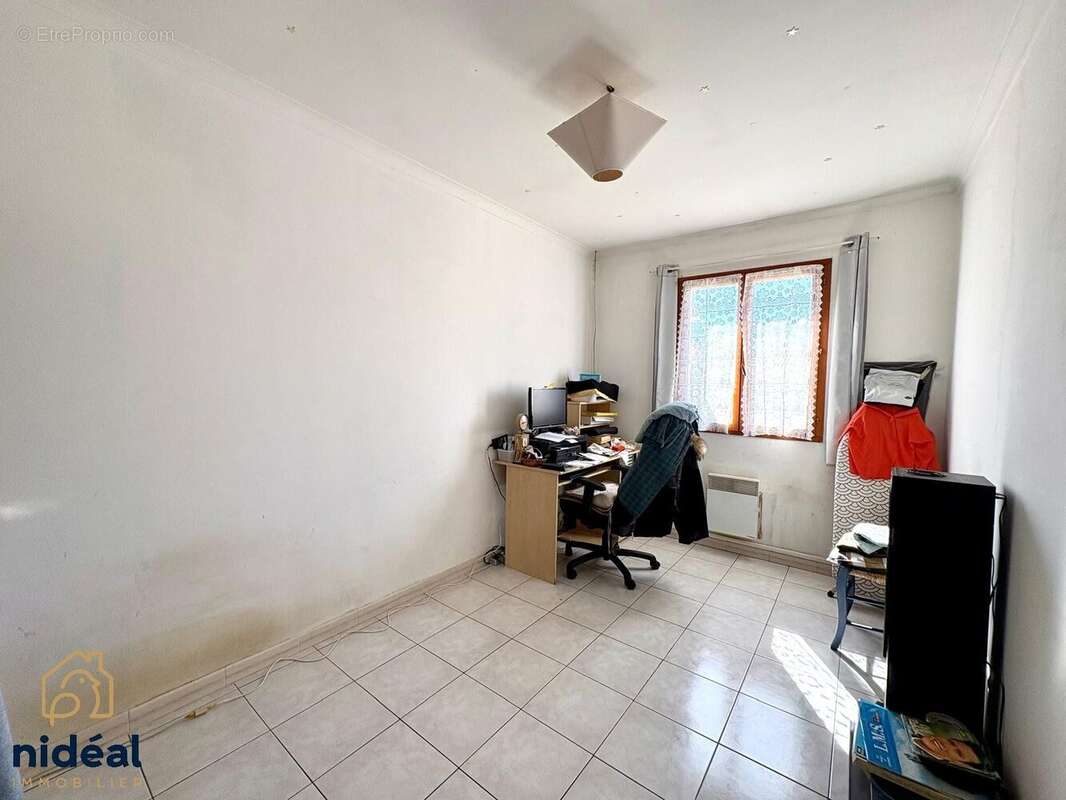 Maison 95 m² à Vergeze  - photo 7