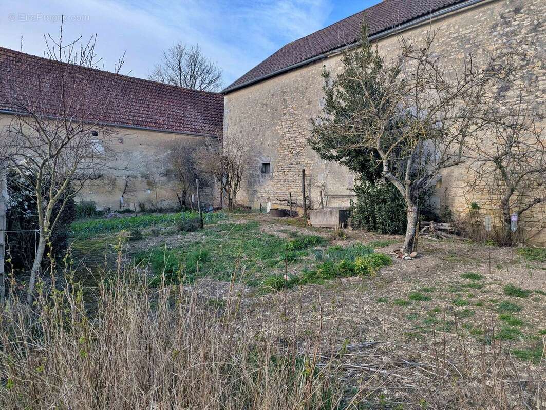 potager ancienne ferme LES HAUTS DE FORTERRE - Maison à SEMENTRON