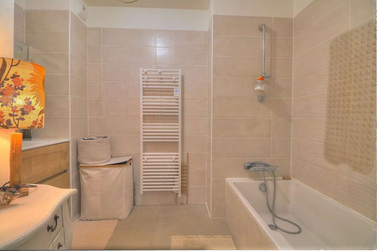 Appartement à MOUGINS