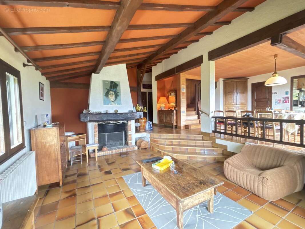Maison à MEYLAN