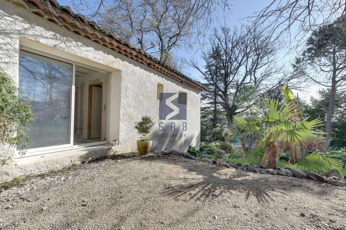 Maison à LE POUZIN
