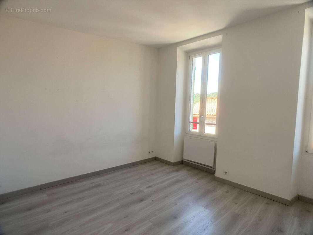 Appartement à SAINT-CYR-SUR-MER