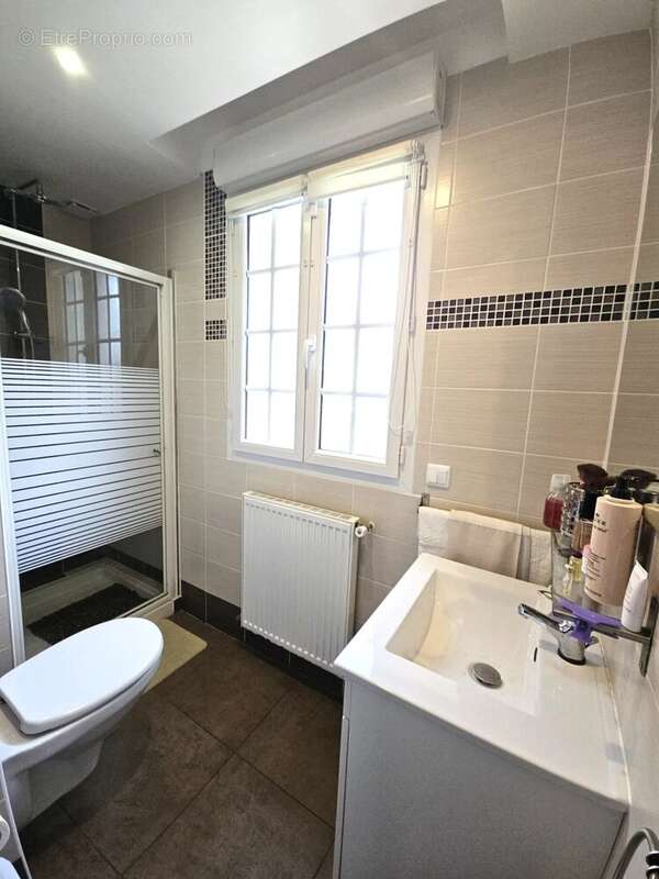 Maison à CHENNEVIERES-SUR-MARNE