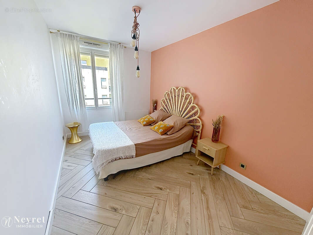 Appartement T3 de 61 m2 avec balcon, ascenseur et deux parkings   Limite Lyon 8 - photo 8