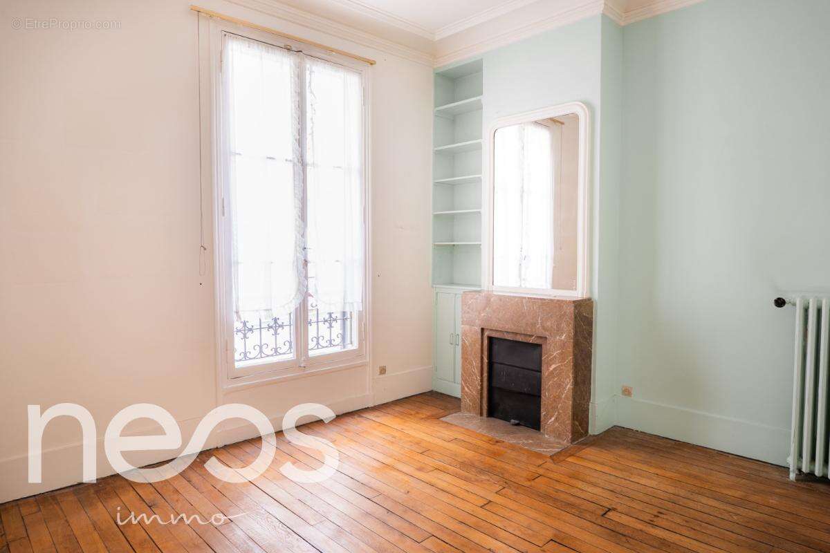 Appartement à PARIS-17E