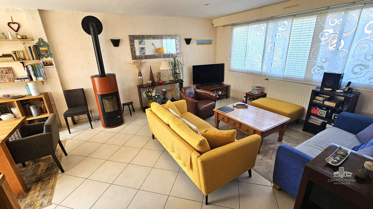 Maison à LA CHAPELLE-SUR-ERDRE