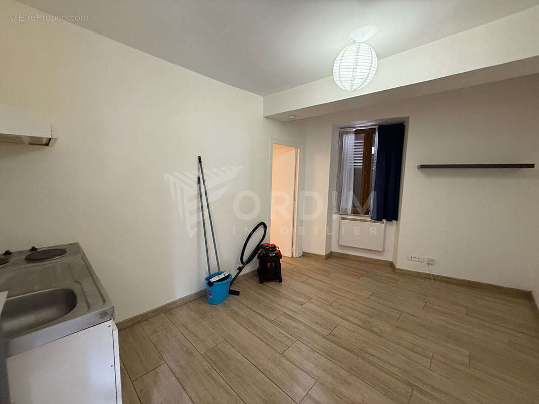 Appartement à SAINT-FARGEAU