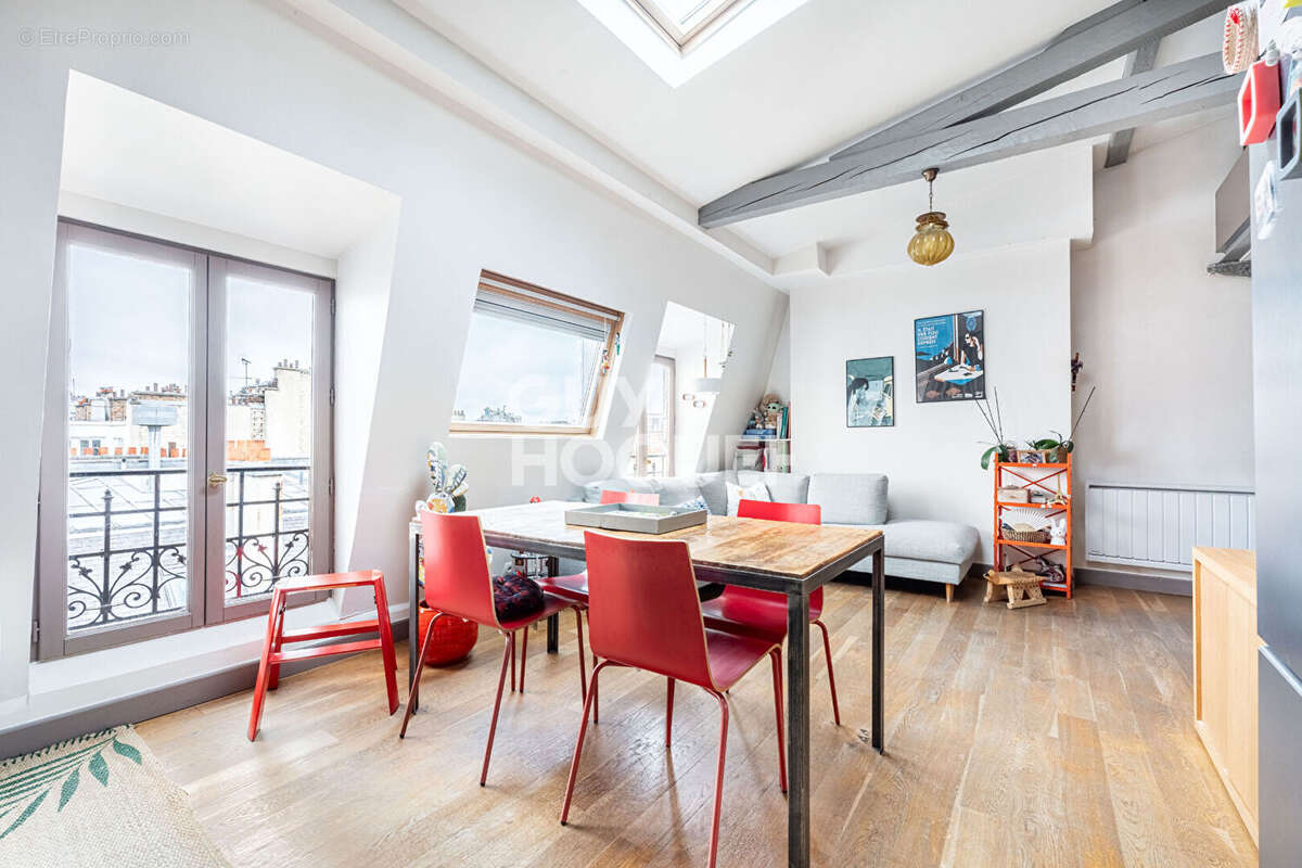 Appartement à PARIS-18E