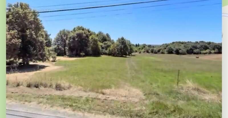 Terrain constructible 1 762,00 m² SAINT FRONT DE PRADOUX (24) - photo 2