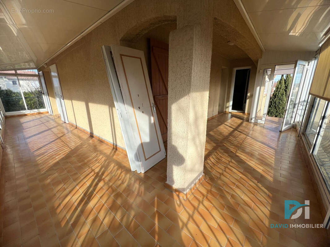 Bassan : grande villa de 233 m2 sur terrain de 1082 m2 en cours de rénovation - photo 8
