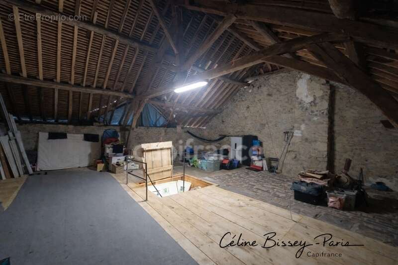 Maison 4 pièces, Plein Pied, 2 chambres, cuisine équipée américaine, dépendances, comble aménageable QUINCEROT (89) - photo 16