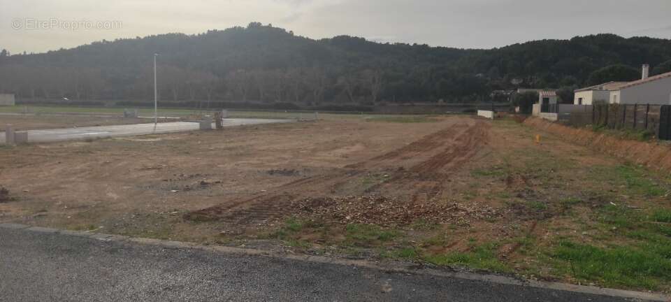 Terrain à CESSENON-SUR-ORB