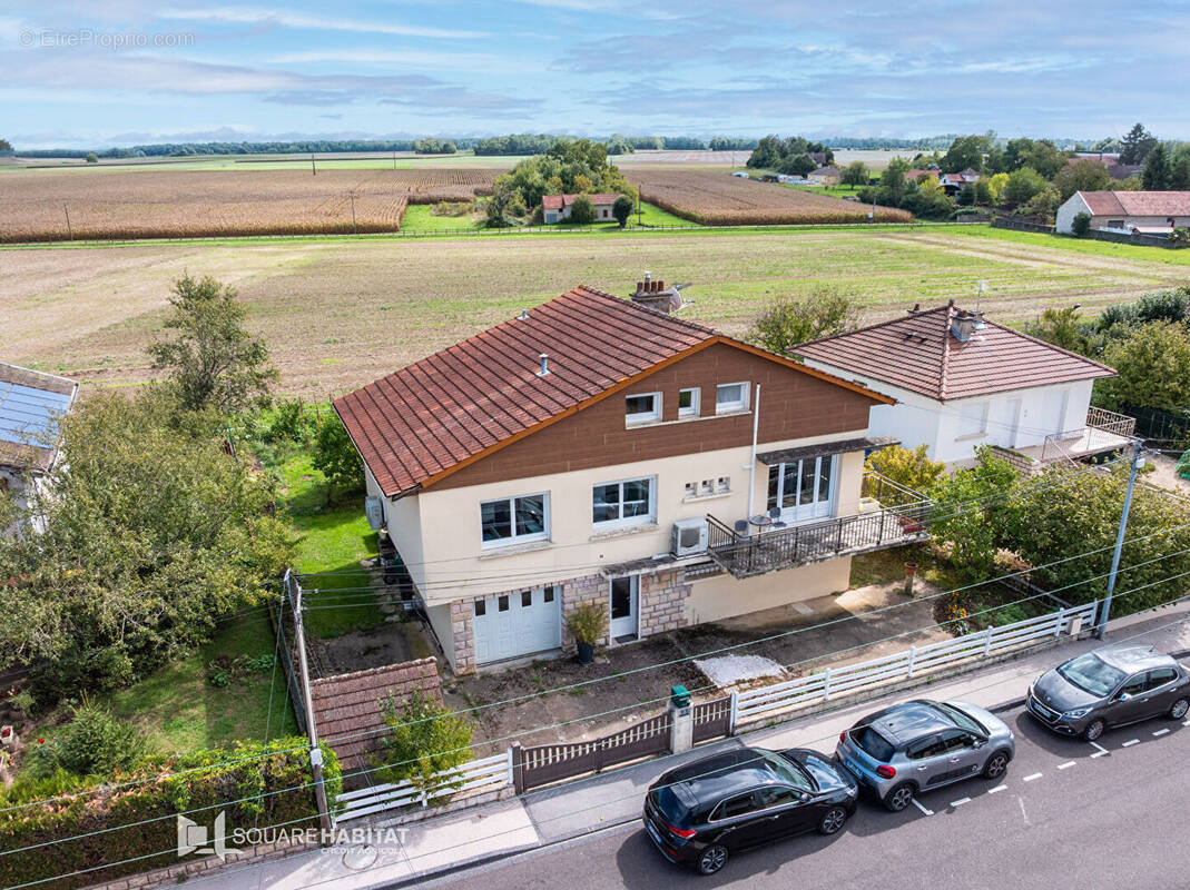 Maison à SEURRE