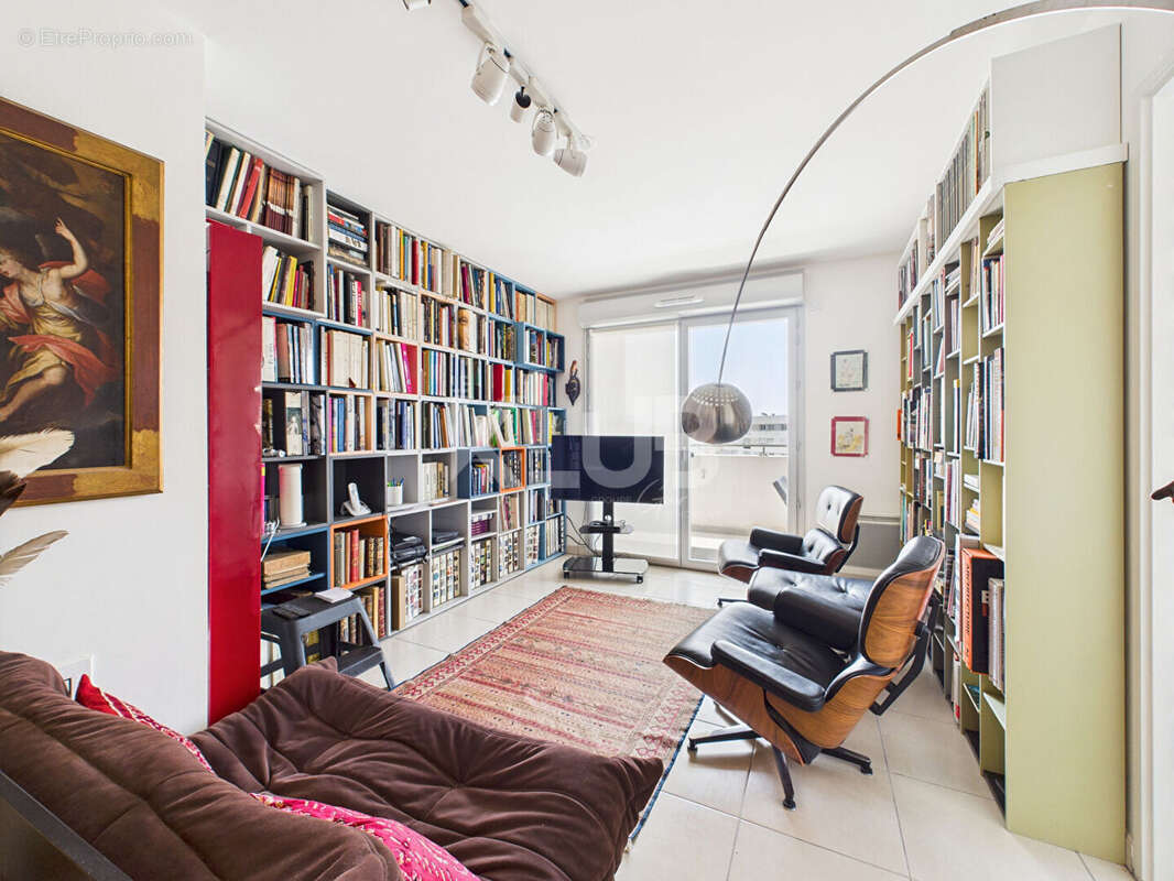 Appartement à MARSEILLE-3E