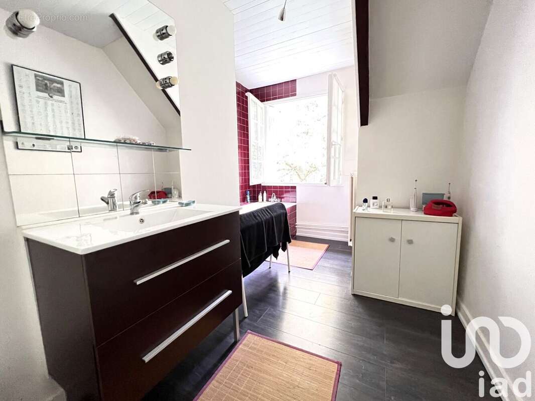 Photo 9 - Maison à MEZIERES-SUR-SEINE