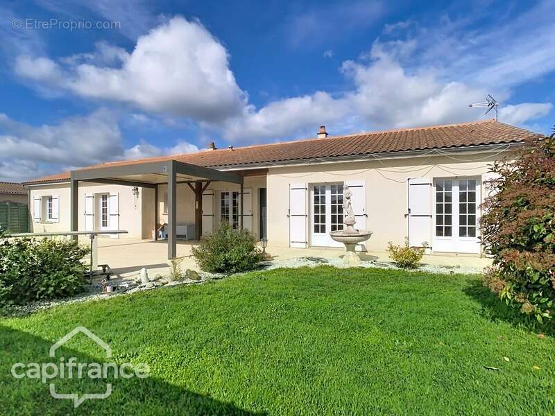 Maison à vendre 7 pièces MAUZE THOUARSAIS (79) - photo 2