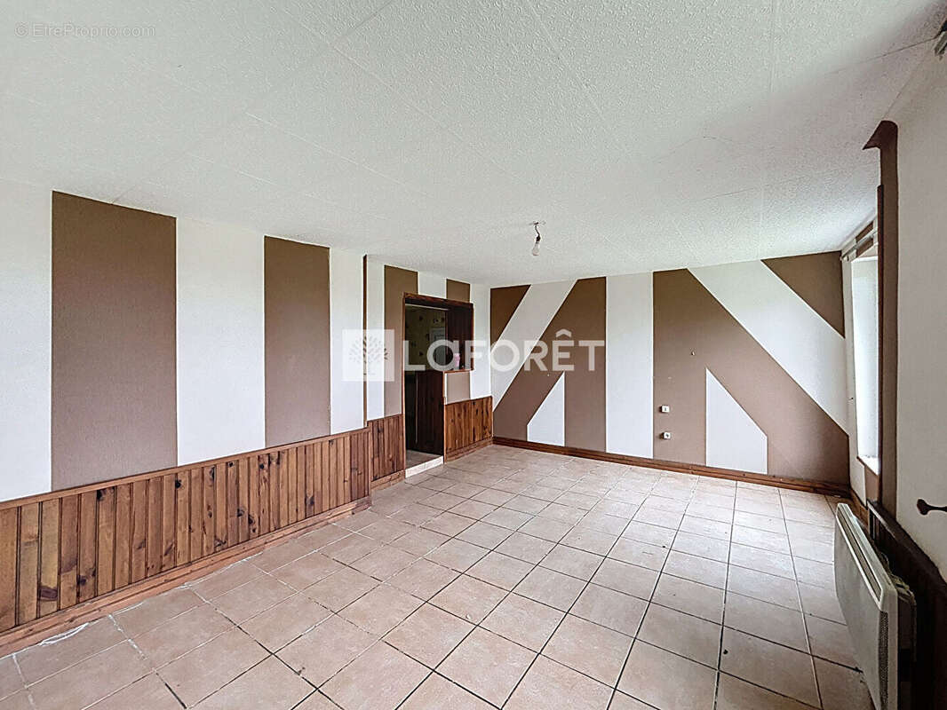 Maison à BELLOU-EN-HOULME