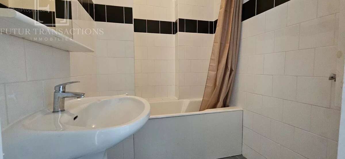 Appartement à COLOMBES