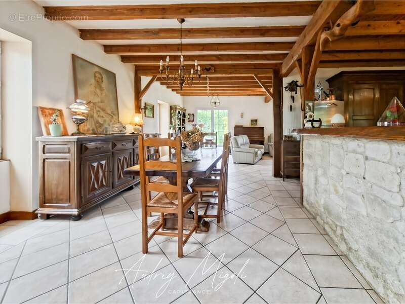 Maison à MONCLAR