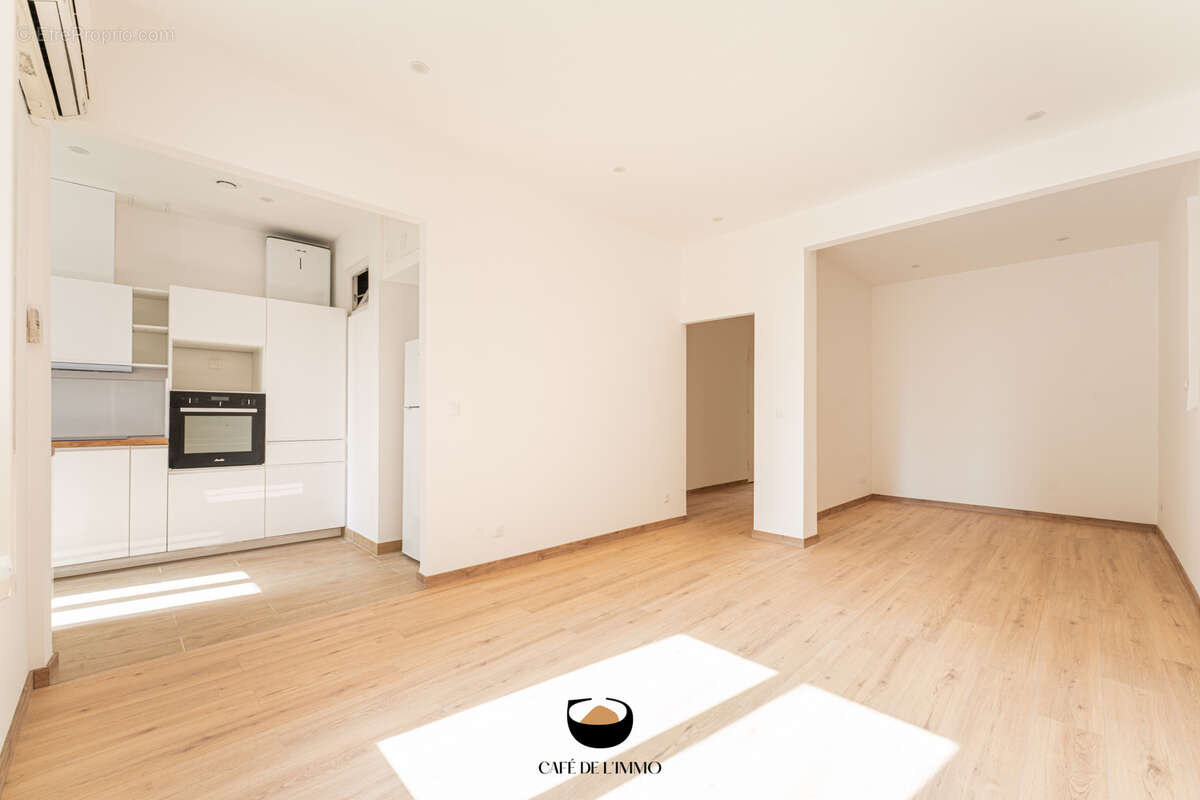 Appartement à MARSEILLE-4E