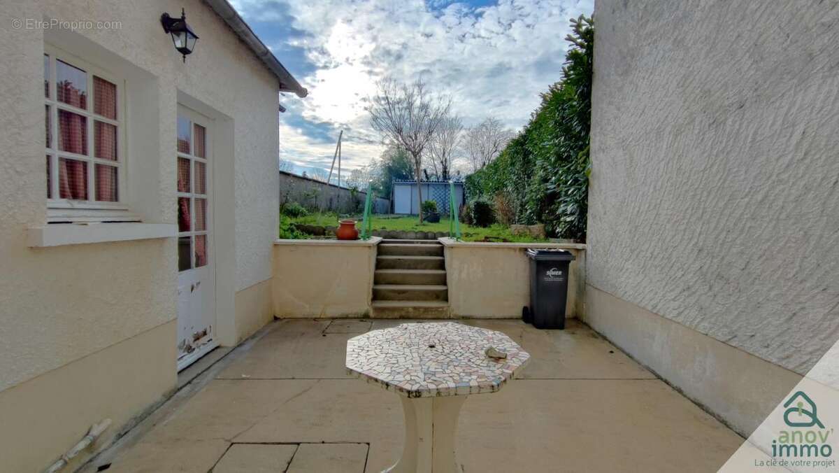 Maison à MAUPREVOIR