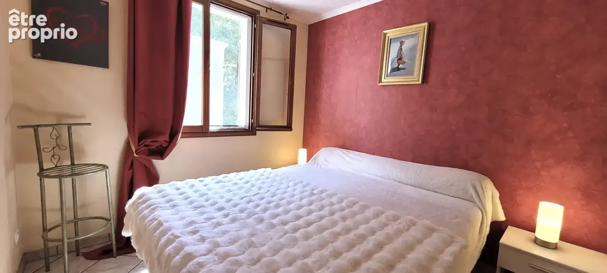 Maison avec piscine sur un terrain arboré de 1589m², secteur  Montélimar - photo 9