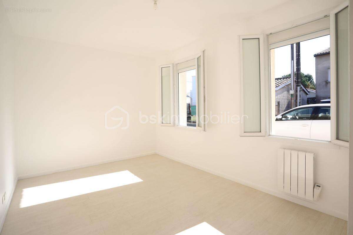 Maison à PAREMPUYRE