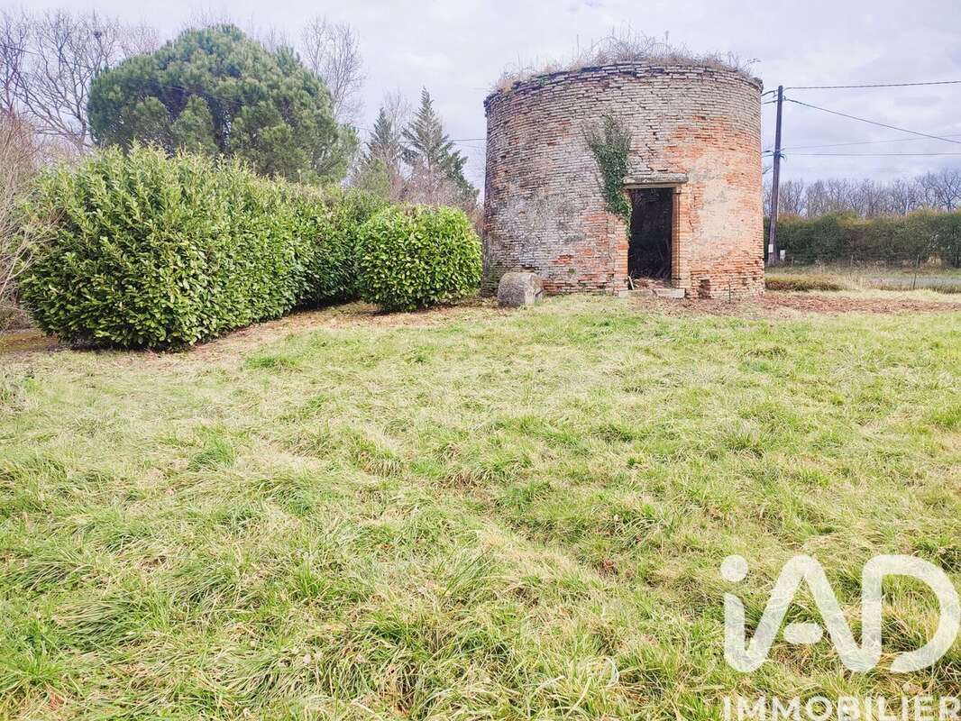 Terrain 1158 m² à Montdurausse  - photo 2