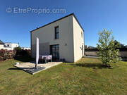 Maison à FEUGUEROLLES-BULLY