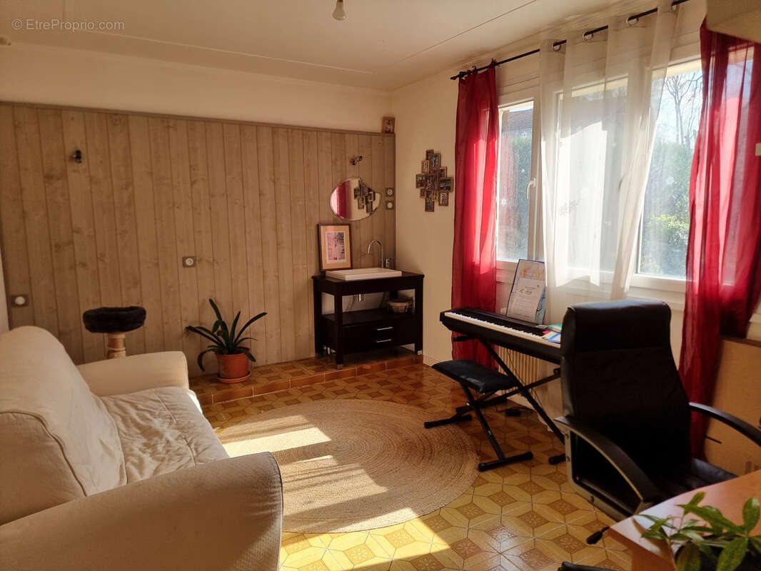 Maison à AUNAY-SOUS-AUNEAU