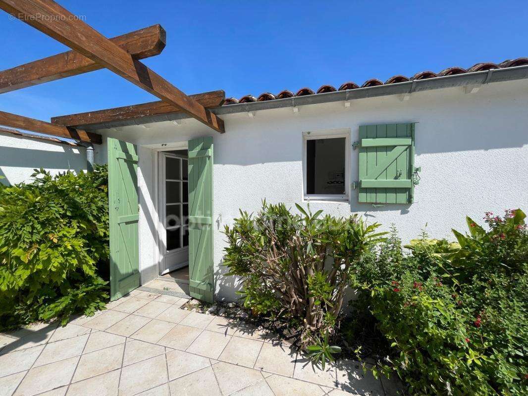 Maison de plain-pied – 83 m² avec dépendance – Terrasse & Jardin – Le Bois-Plage-en-Ré - photo 22
