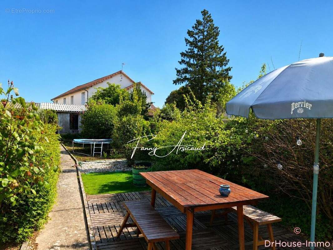 Maison 105 m² à Fontenay-Le-Comte  - photo 11