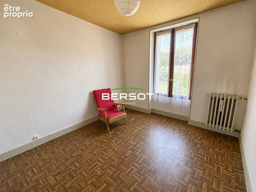 Maison 5 chambres avec dépendances et terrain de 1 407 m² - photo 6