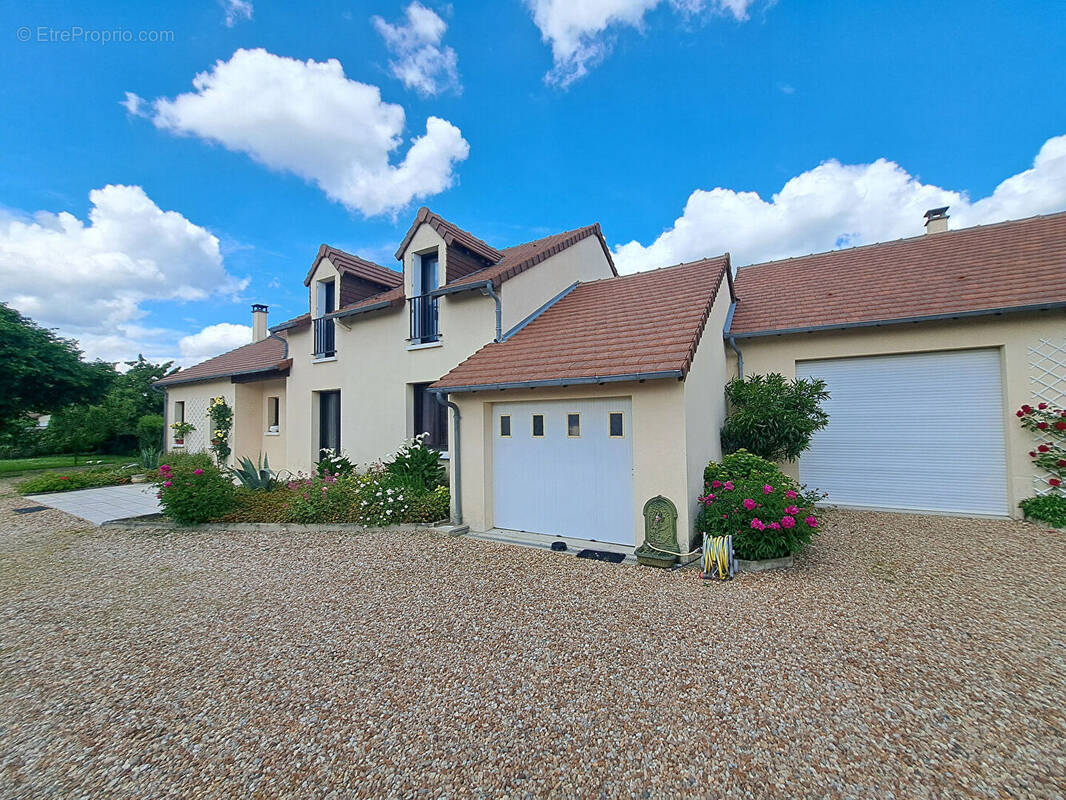 Maison à CHATELLERAULT