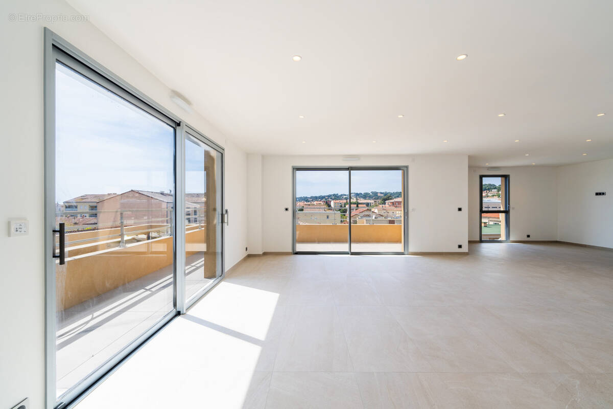 Appartement à SANARY-SUR-MER