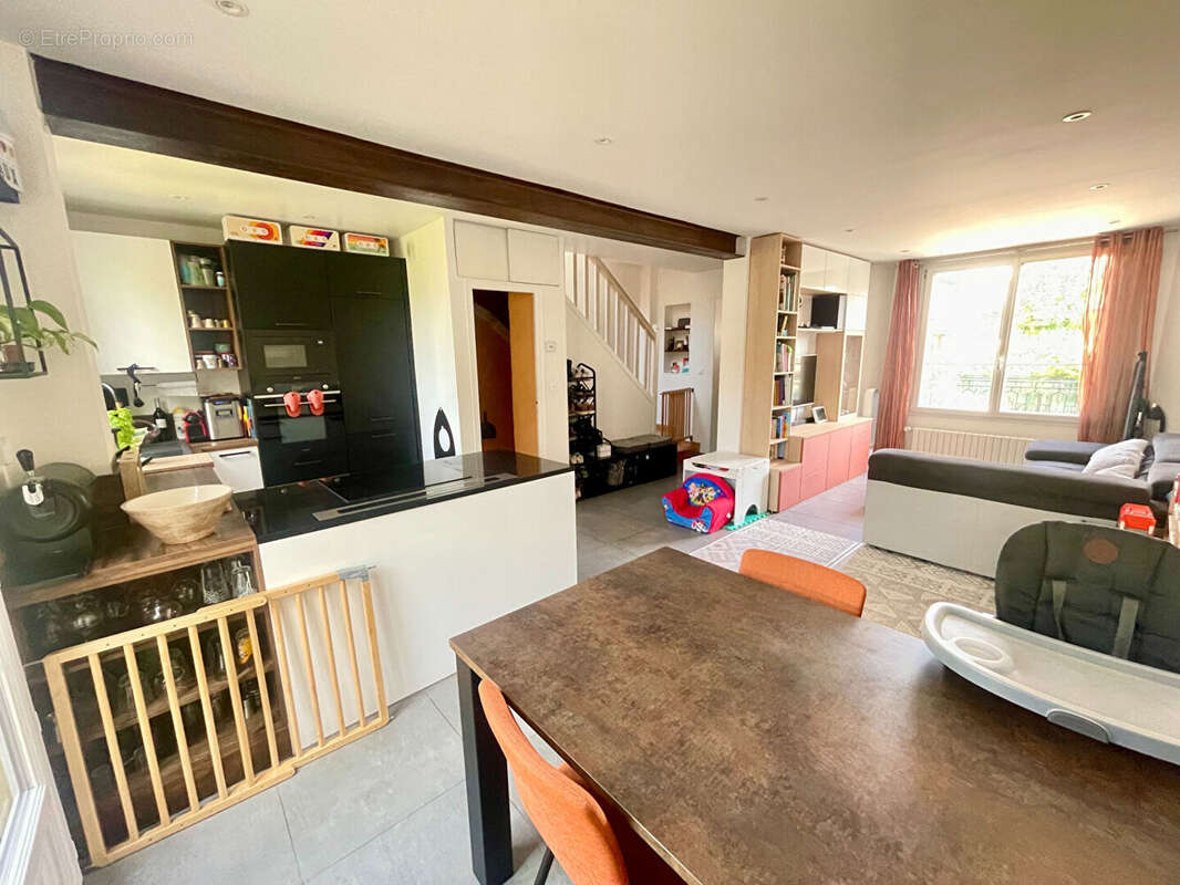 Maison à SARTROUVILLE