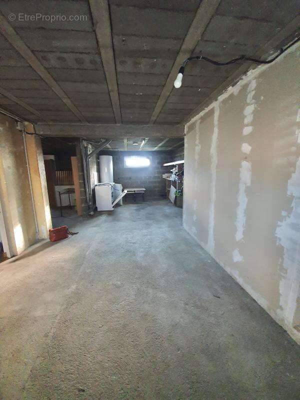 Maison à LA GUERCHE-SUR-L'AUBOIS