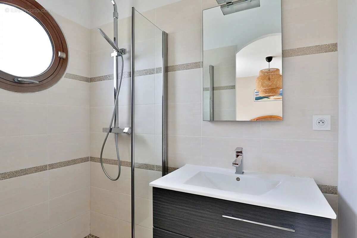 Maison à PARENTIS-EN-BORN