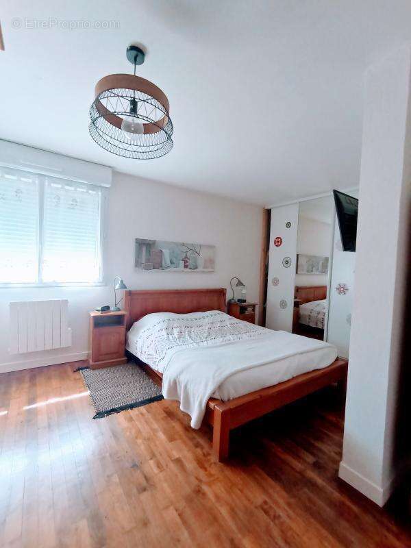 Maison à LUSSAC-LES-CHATEAUX