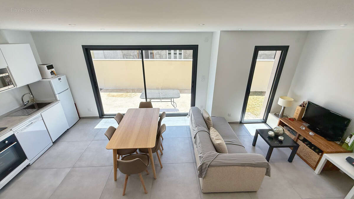 SILLANS, Maison mitoyenne avec jardin - photo 3