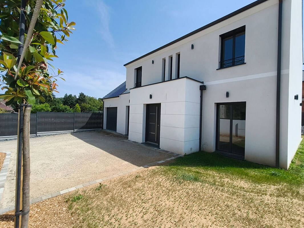 Maison à BAUGY