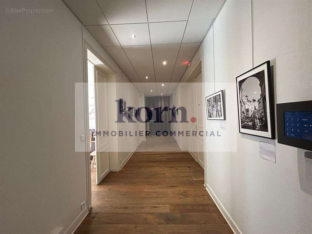 Commerce à PARIS-17E