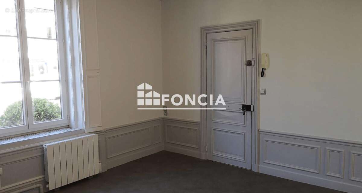Appartement à NOAILLES