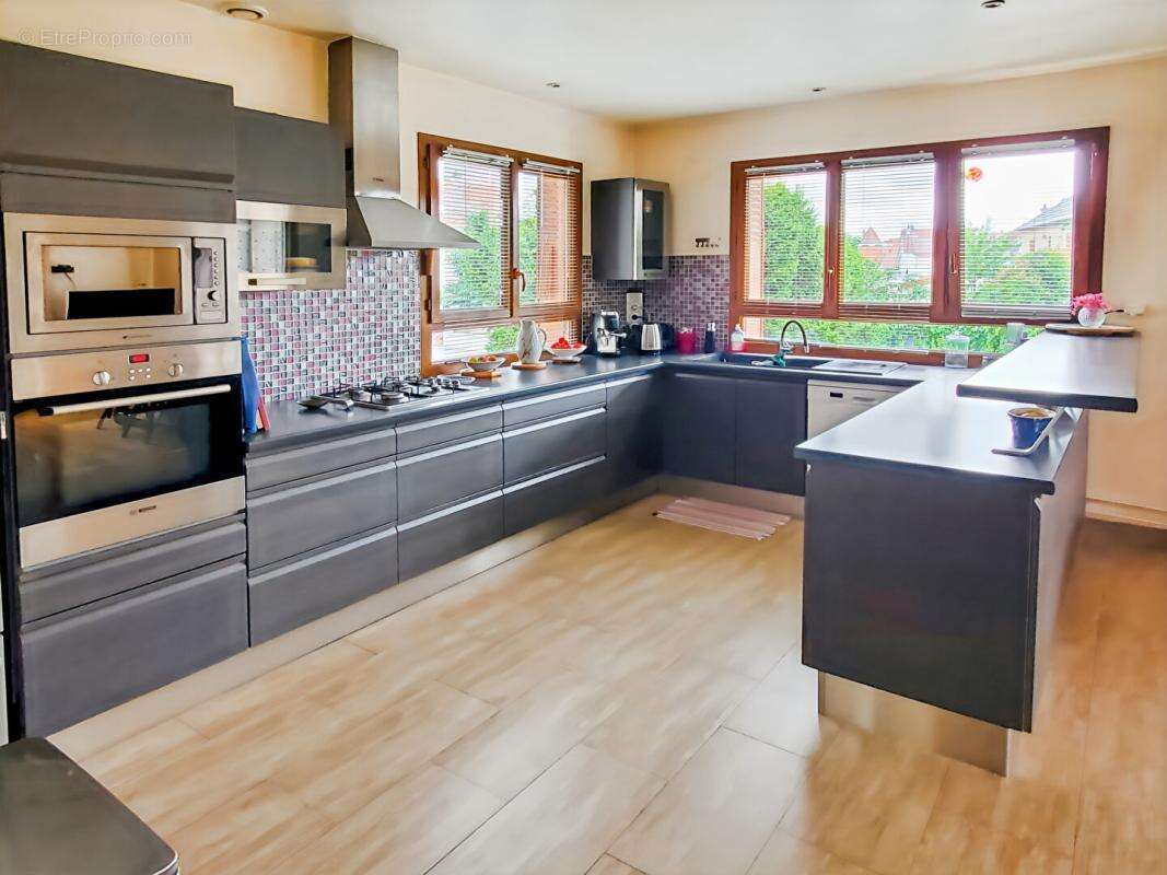 Maison à BROU-SUR-CHANTEREINE